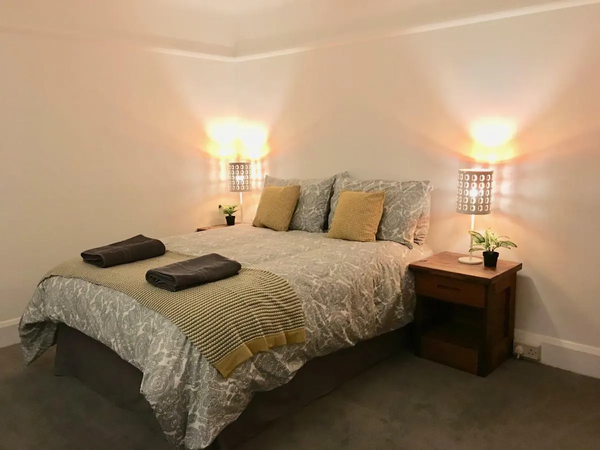 Holiday home Highfield University House By Your Stay Solutions Short Lets & Serviced Accommodation Southampton With Garden